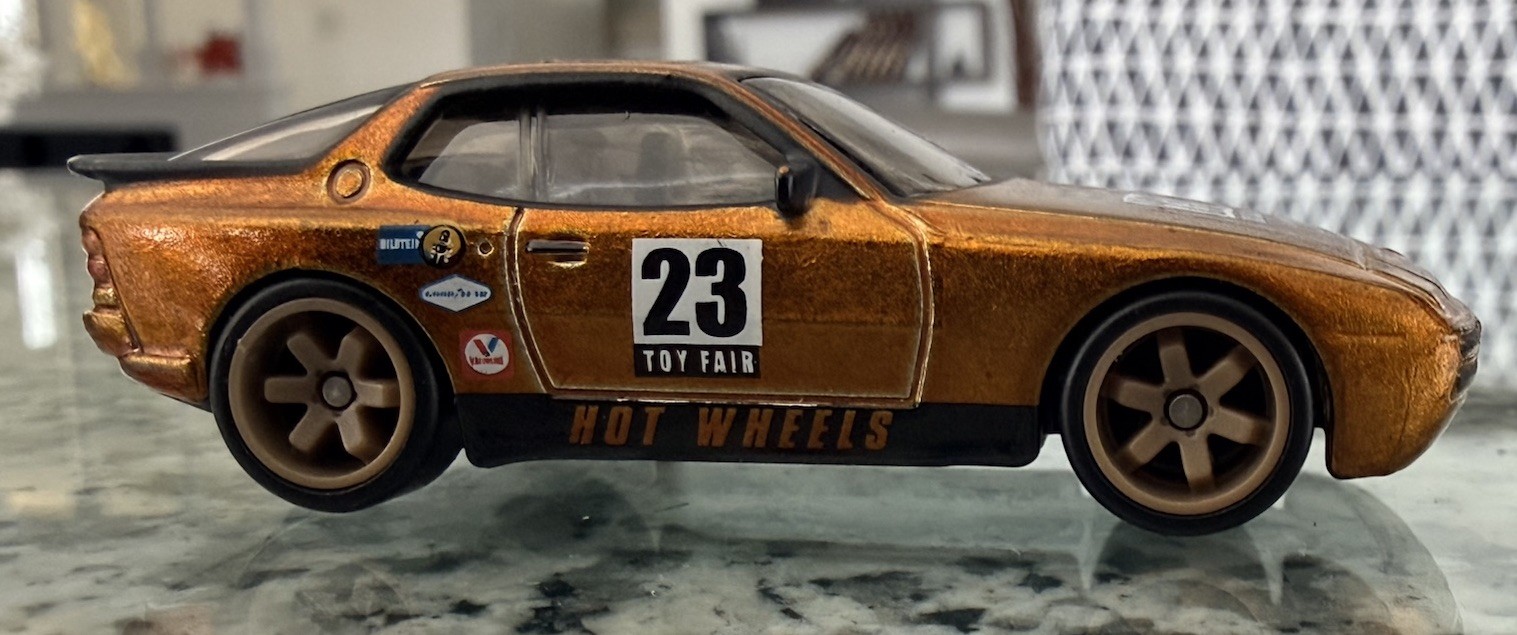 HOT WHEELS 2023 TOY FAIR ORIGINAL MATTEL ’89 PORSCHE 944 TURBO LOOSE NEAR MINT