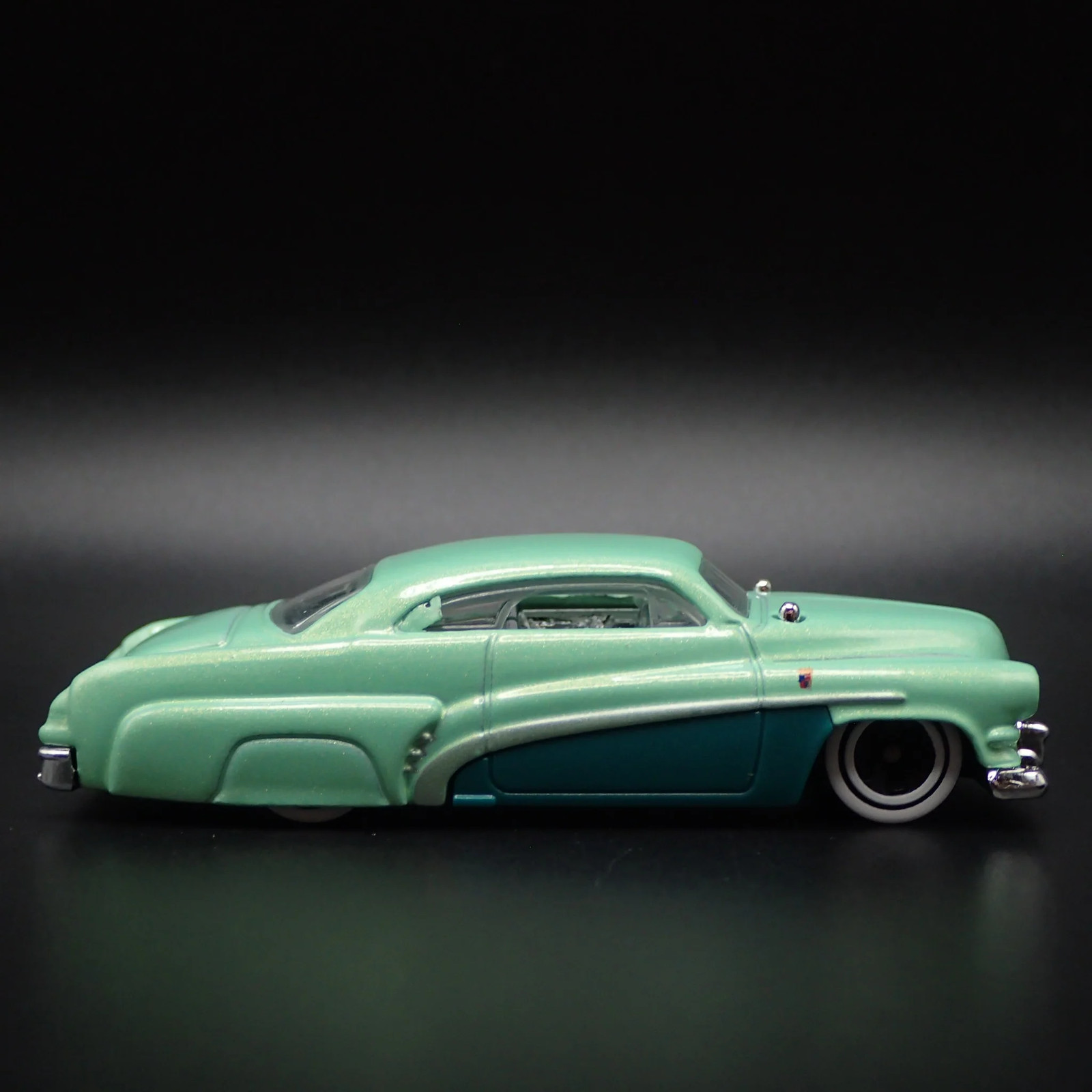 1951 51 MERC MERCURY CLUB COUPE HIROHATA CUSTOM 1:64 SCALE DIECAST MODEL CAR