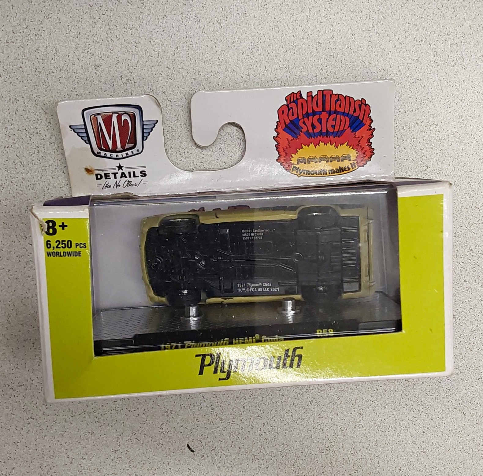 M2 Machines M2 Muscle 1:64 1971 Plymouth Barracuda Gold Diecast Unopened Box