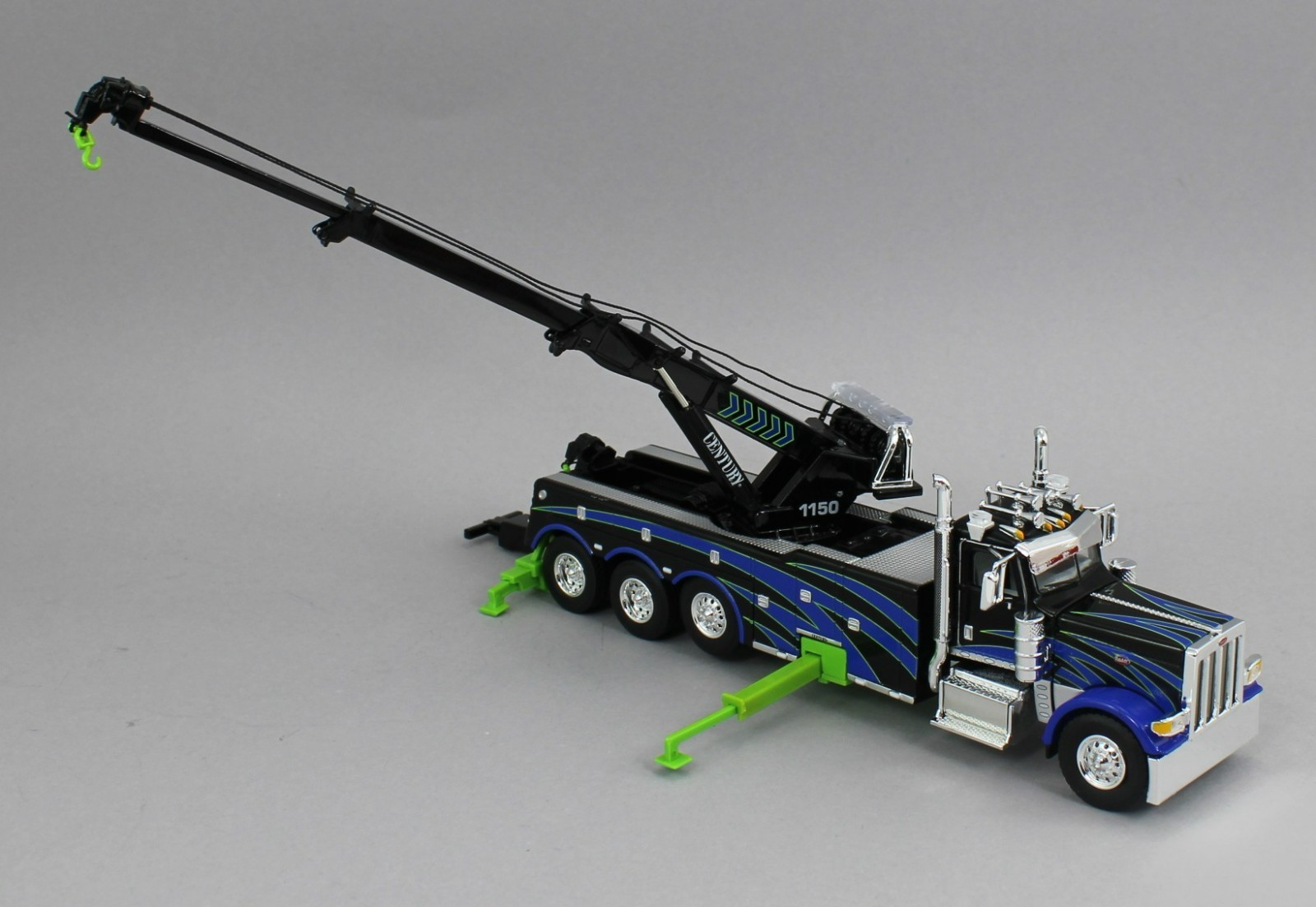 DCP 1:64 *BLACK & BLUE* Peterbilt 389 Day Cab CENTURY 1150 ROTATOR Wrecker *NIB*