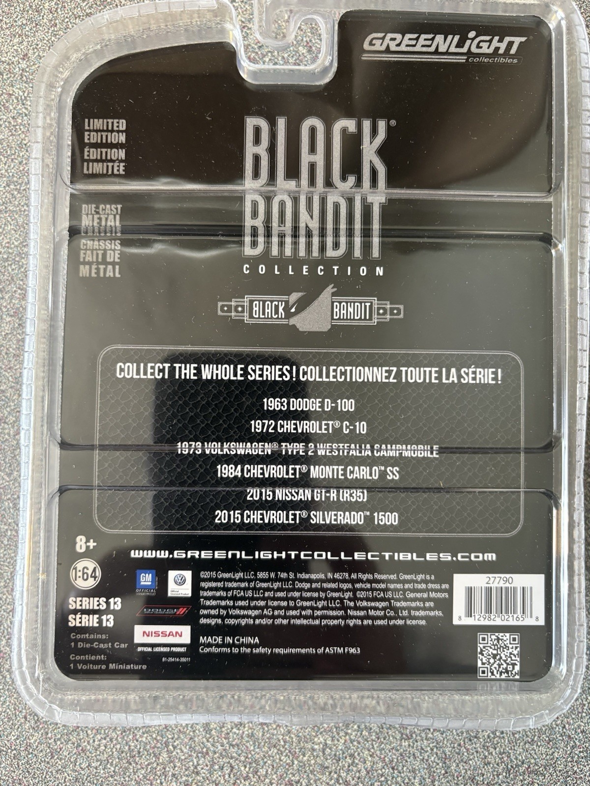 Greenlight Black Bandit 1993 Dodge Power Ram 250 Green Chase