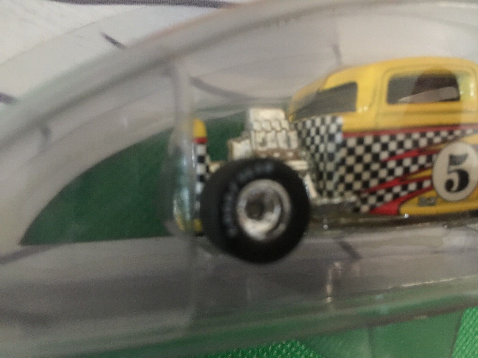 HOT WHEELS 2002 ROD & CUSTOM ’32 FORD YELLOW 1/64 DIECAST B114
