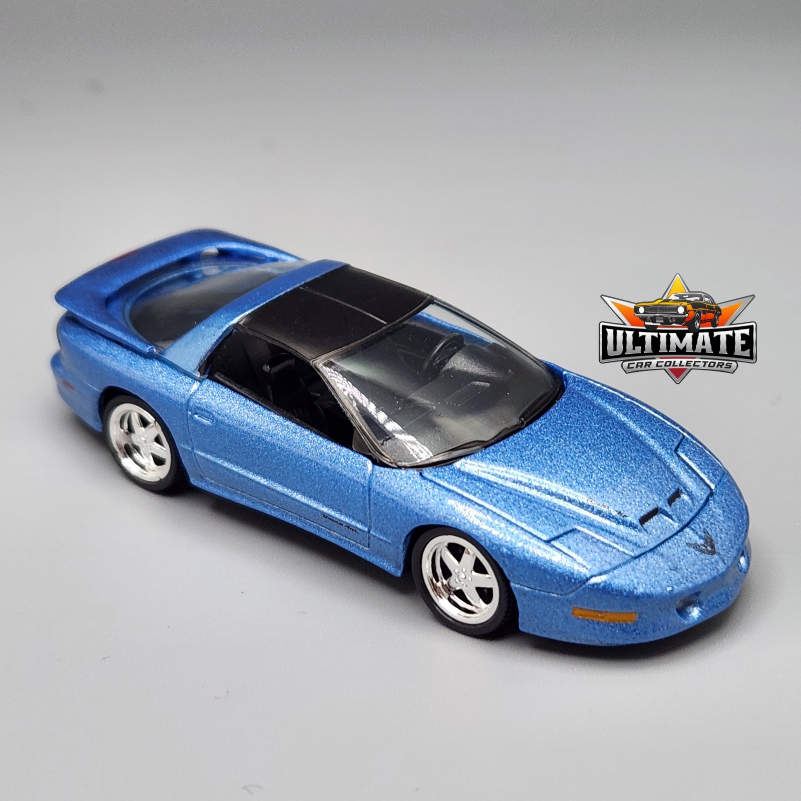 1997 Pontiac Firebird T/A WS6 Collectible 1/64 Scale Diecast Model Collector Car