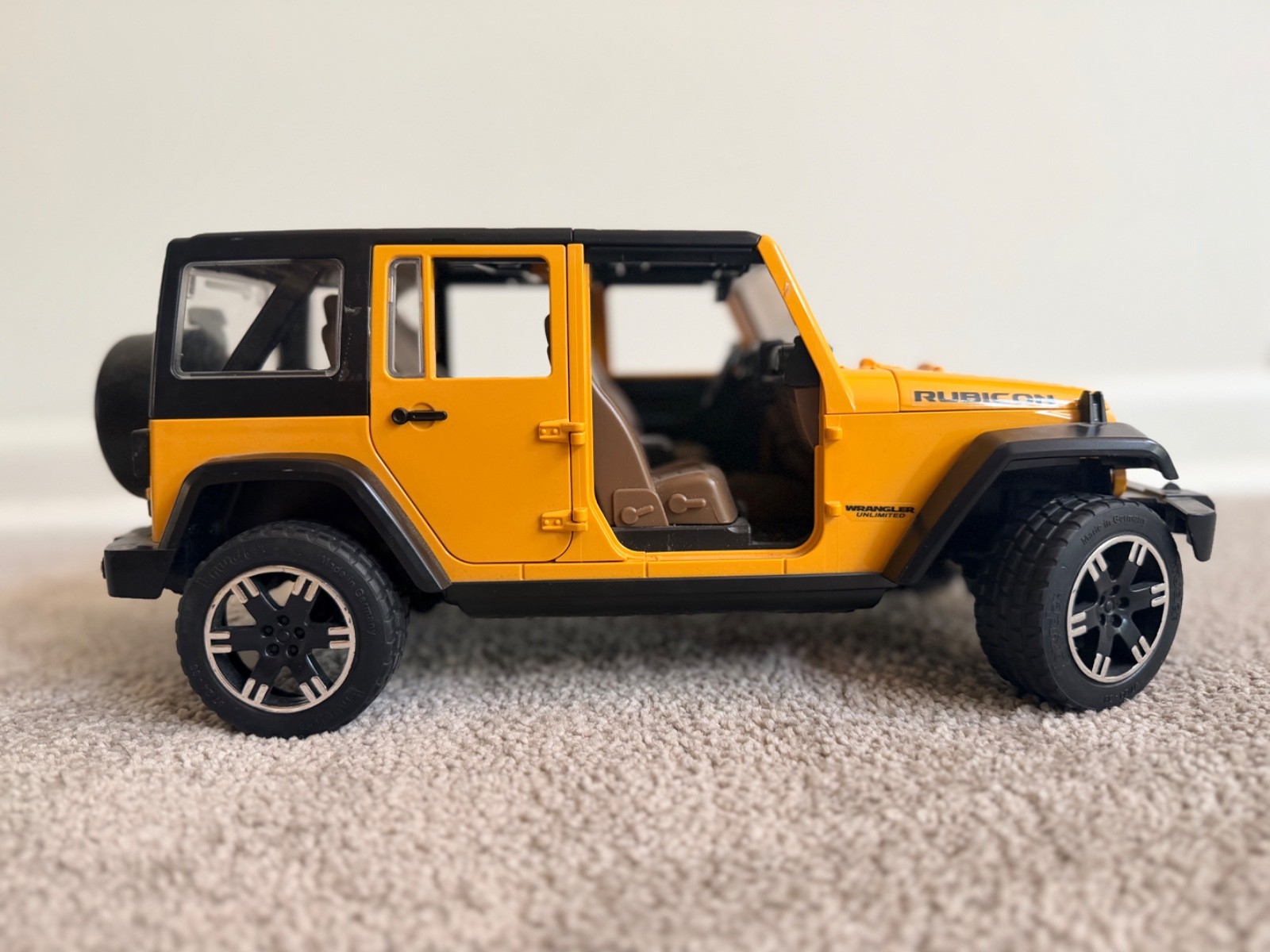 Bruder Jeep Wrangler Rubicon Unlimited *FOR PARTS*