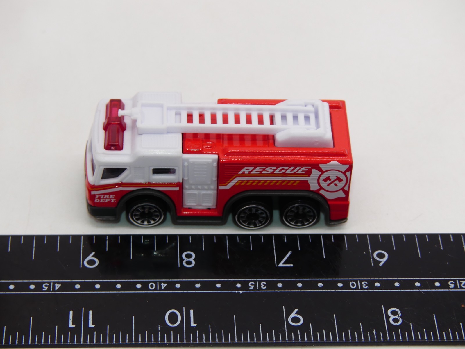 Rescue Fire Dept Fire Truck Diecast Car Red White Toy