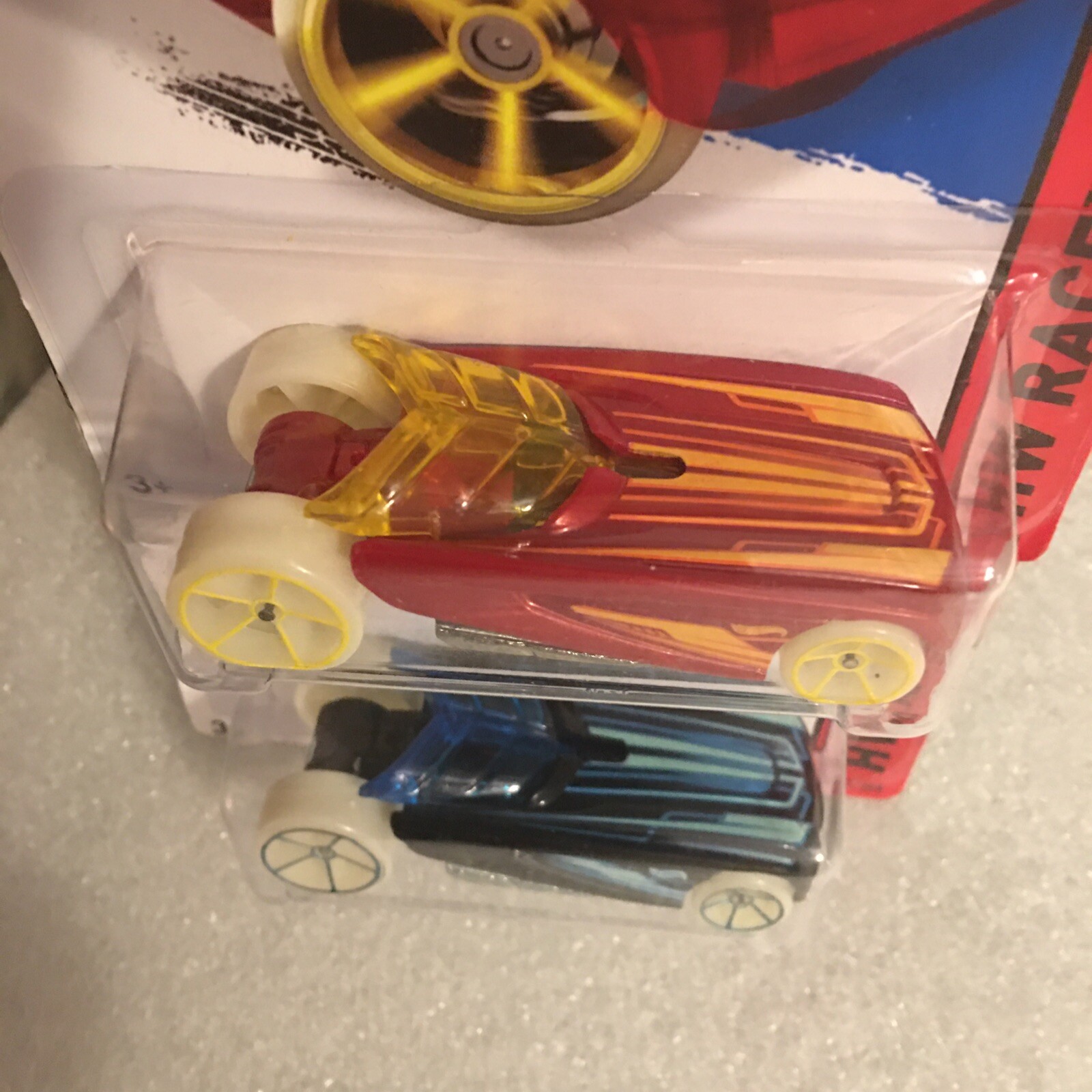 Hot Wheels HW Race 2015 (2) Pharodox Black/Red Version 172/250 New On Card B141