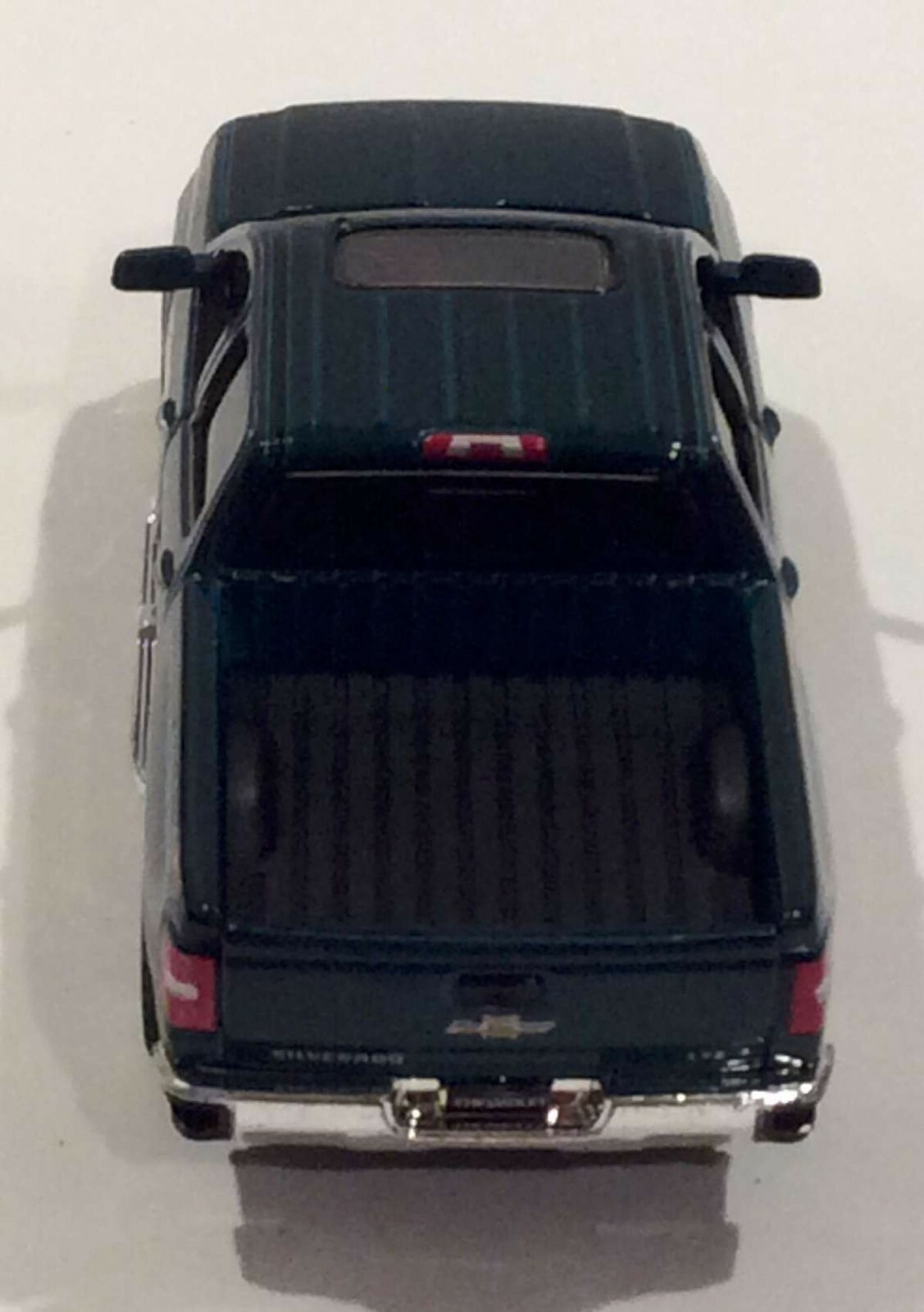Kinsmart 2014 Chevrolet Green Silverado Pickup Truck 5″ L Diecast Scale 1/46