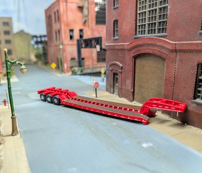 1/87 HO Scale Low Boy Heavy Equipment Trailers. Custom built 3D printed models.