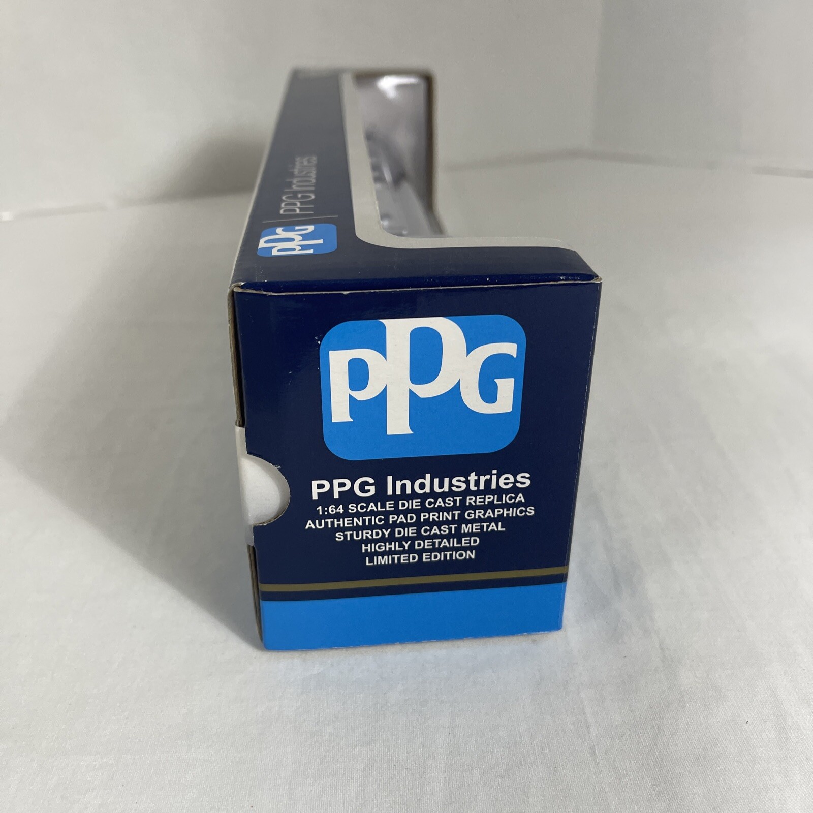 SpecCast 36516 Freightliner Classic XL 1:64 PPG Propane Tanker Blue Die Cast