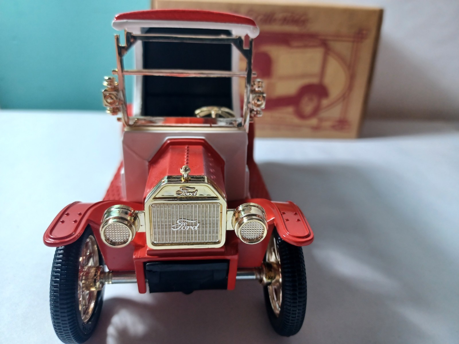 Ertl Collectibles 1995, Places Discount Stores, 1912 Ford Model T #F009 Die-Cast