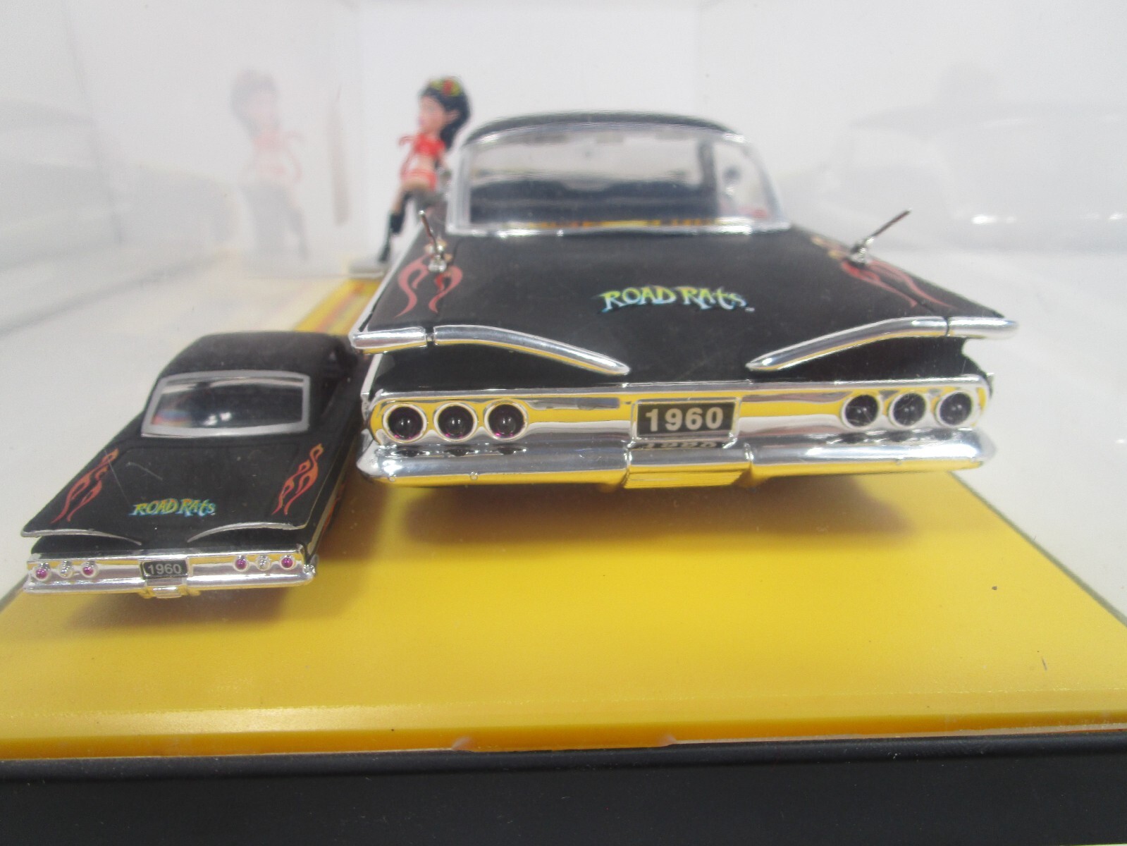 JADA 1/24 & 1/64 ROAD RATS FLAT BLACK 1960 CHEVY IMPALA VERY NICE NOT PERFECT