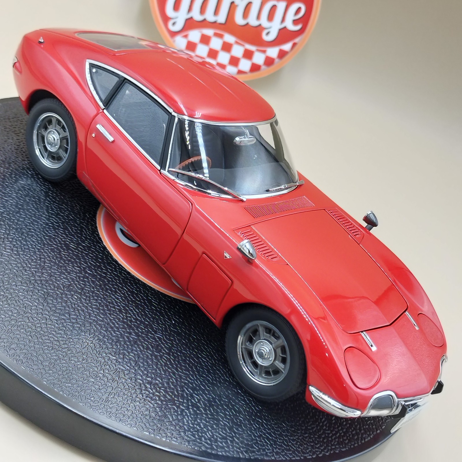 AUTOart 1/18 Toyota 2000GT 1967 Coupe red Upgraded 78746 Millennium
