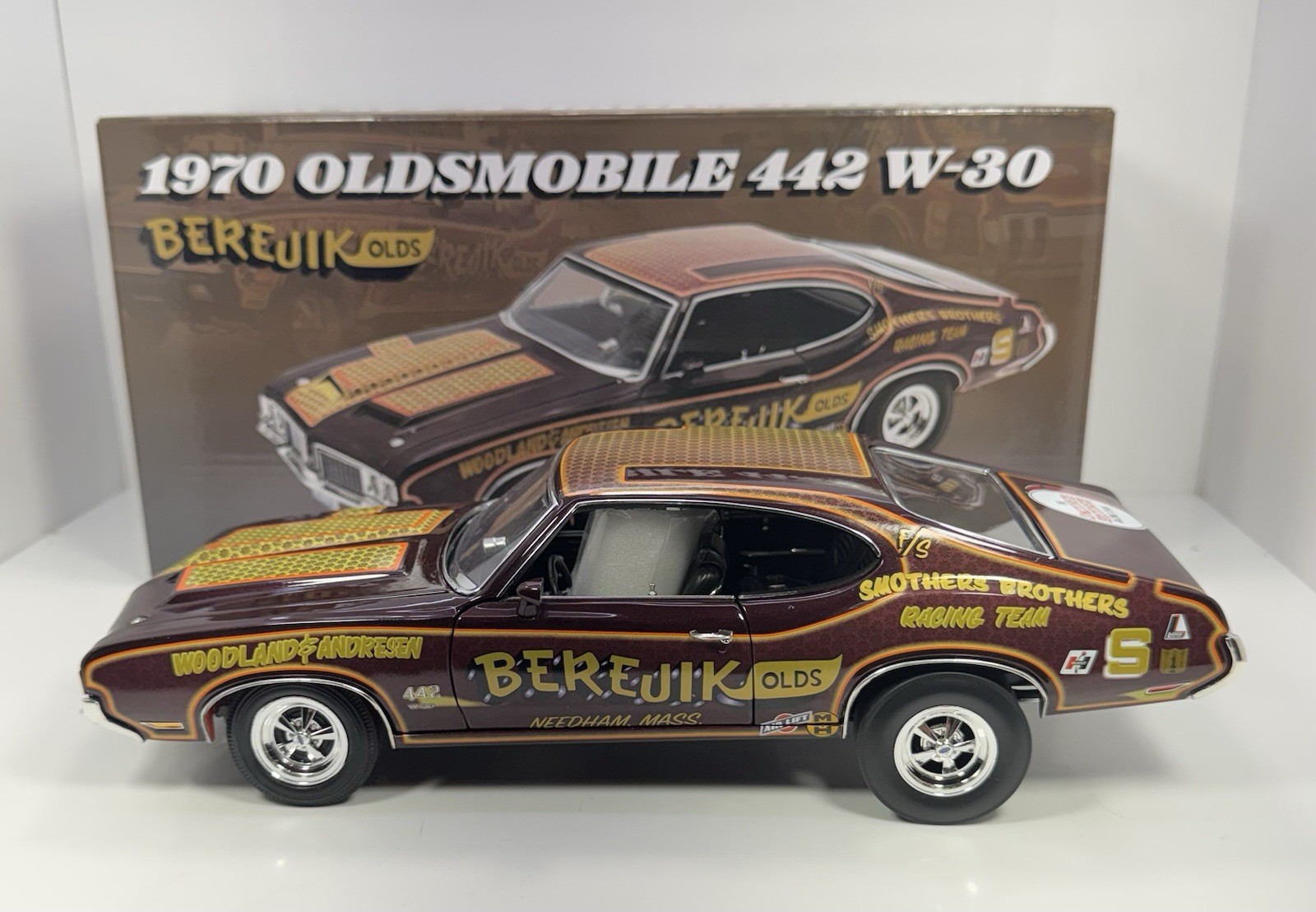 ACME 1/18 Scale 1970 Oldsmobile 442-W30 “BEREJIK” VERY RARE & DETAILED