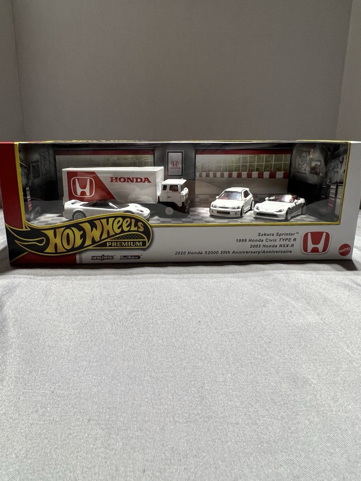 Hot Wheels 2025 Premium Collector Diorama Honda Set Civic Type-R, NSX-R, S2000
