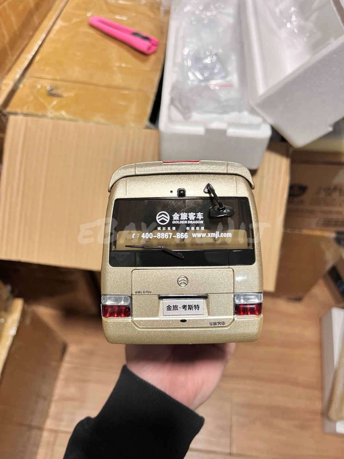 1:24 Scale Golden Dragon Coaster Minibus Diecast Model Car