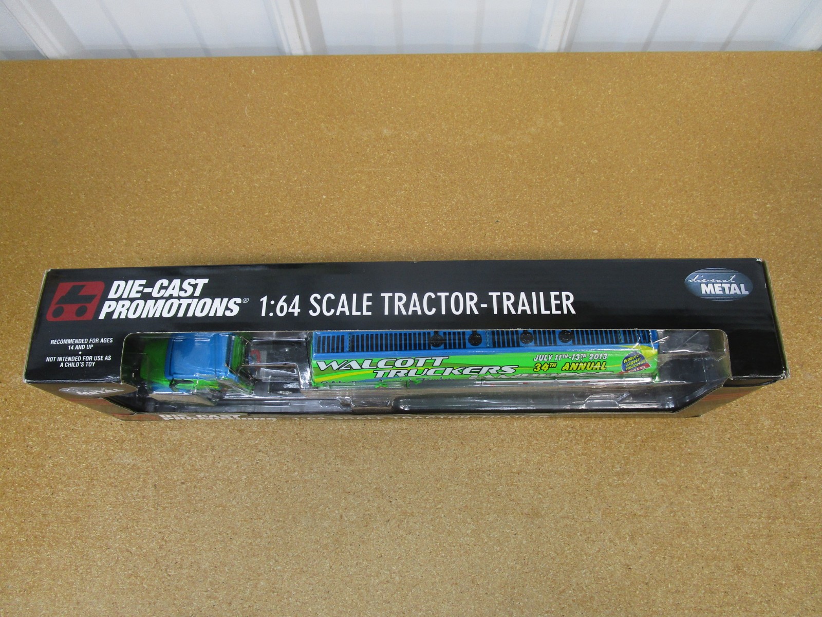 DCP Volvo semi truck Walcott truckers Jamboree 2013 1/64 Iowa diecast Z