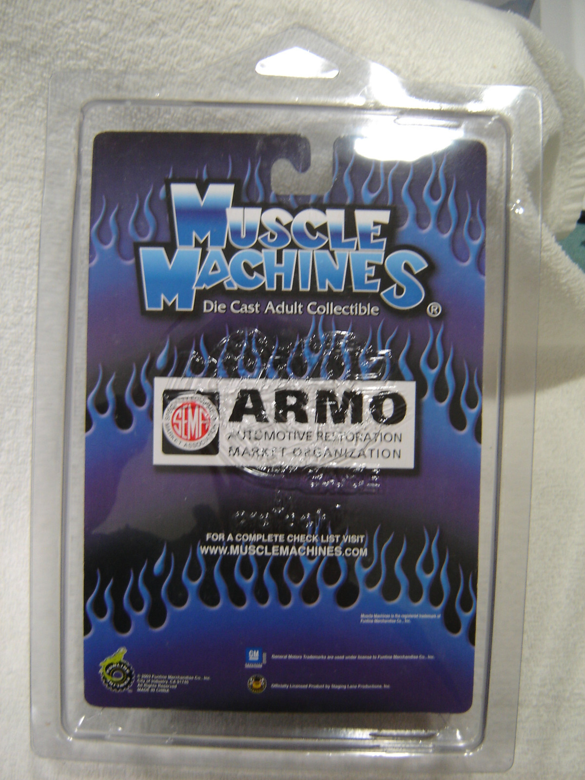 Muscle Machines Funline SEMA ARMO 2003 GOLD Pontiac GTO1:64 NEW W/PROTECH CASE
