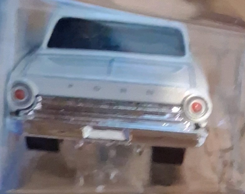 Hot Wheels Hot Auction 1963 Ford Thunderbird 1:64 Diecast White Unopened Box