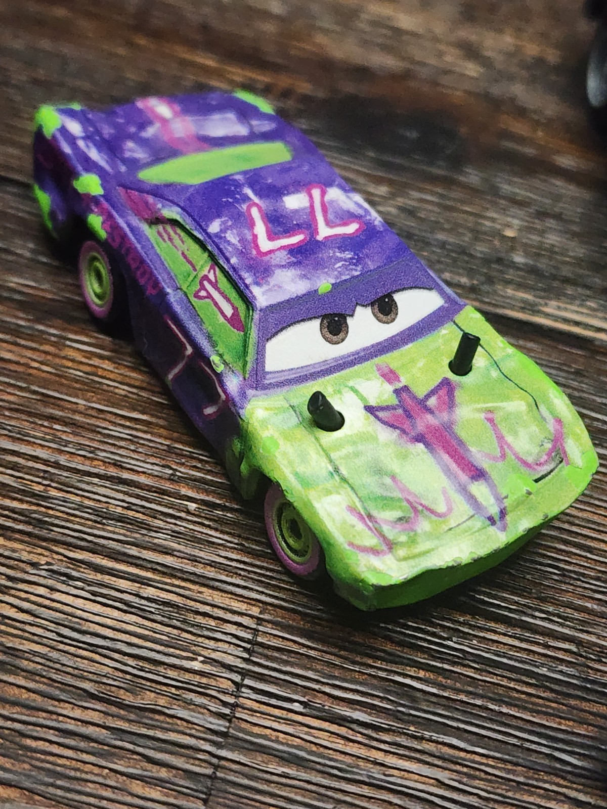 Disney Pixar Cars Thunder Hollow Lot Mr. Drippy