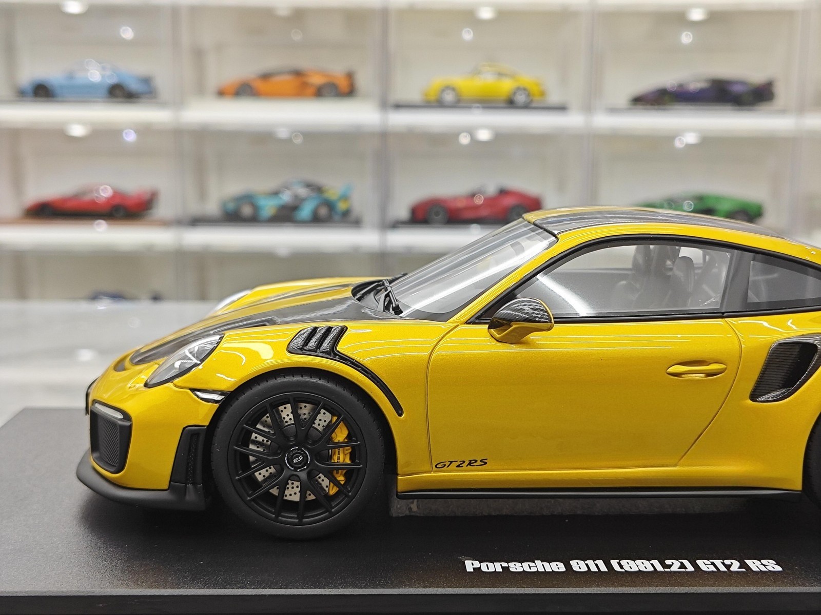 GT Spirit 1:18 Porsche 991.2 GT2 RS Gold Limited Edition Car Model
