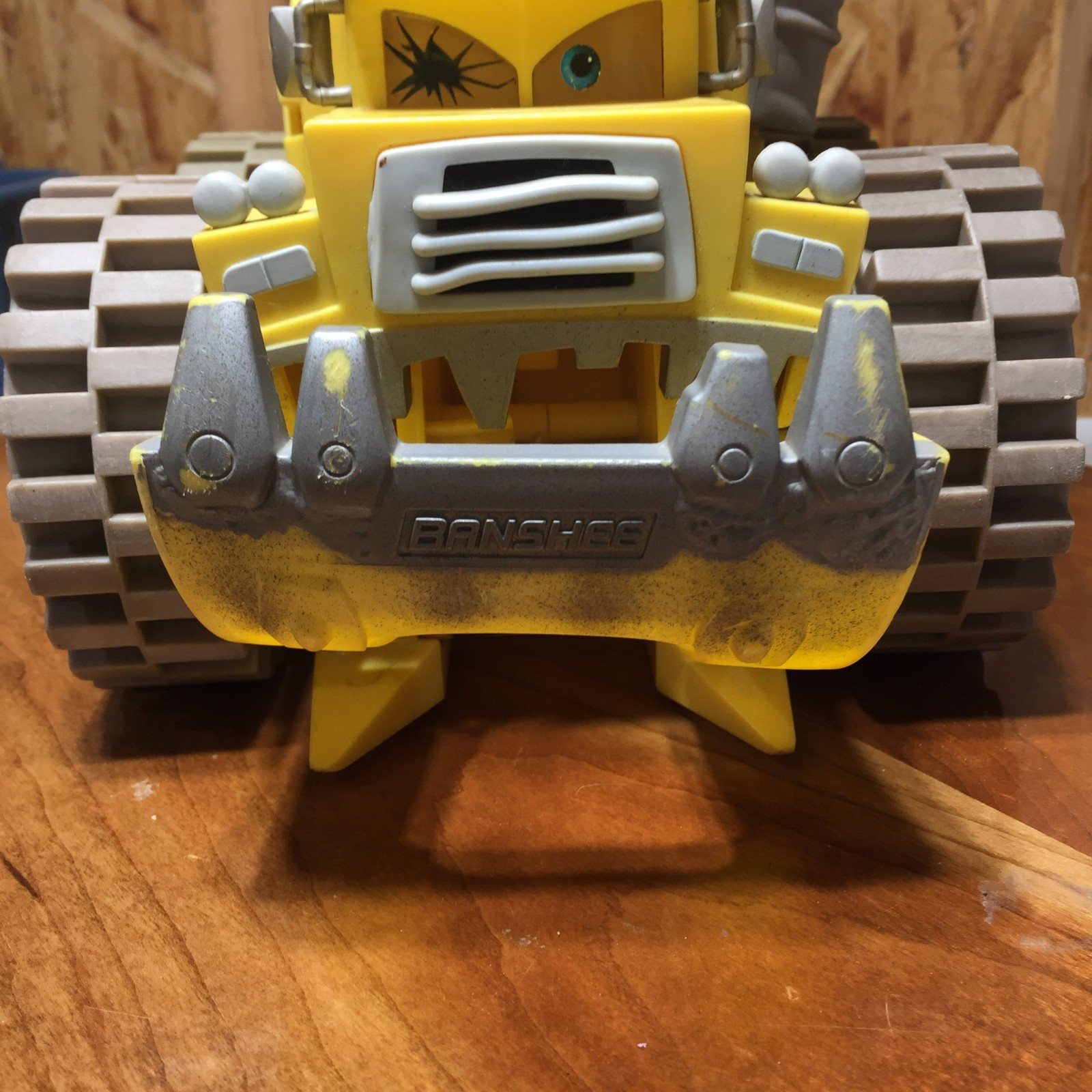 Disney Pixar Cars Screamin Banshee Junkyard Excavator 2008 ELECTRONICS BROKEN