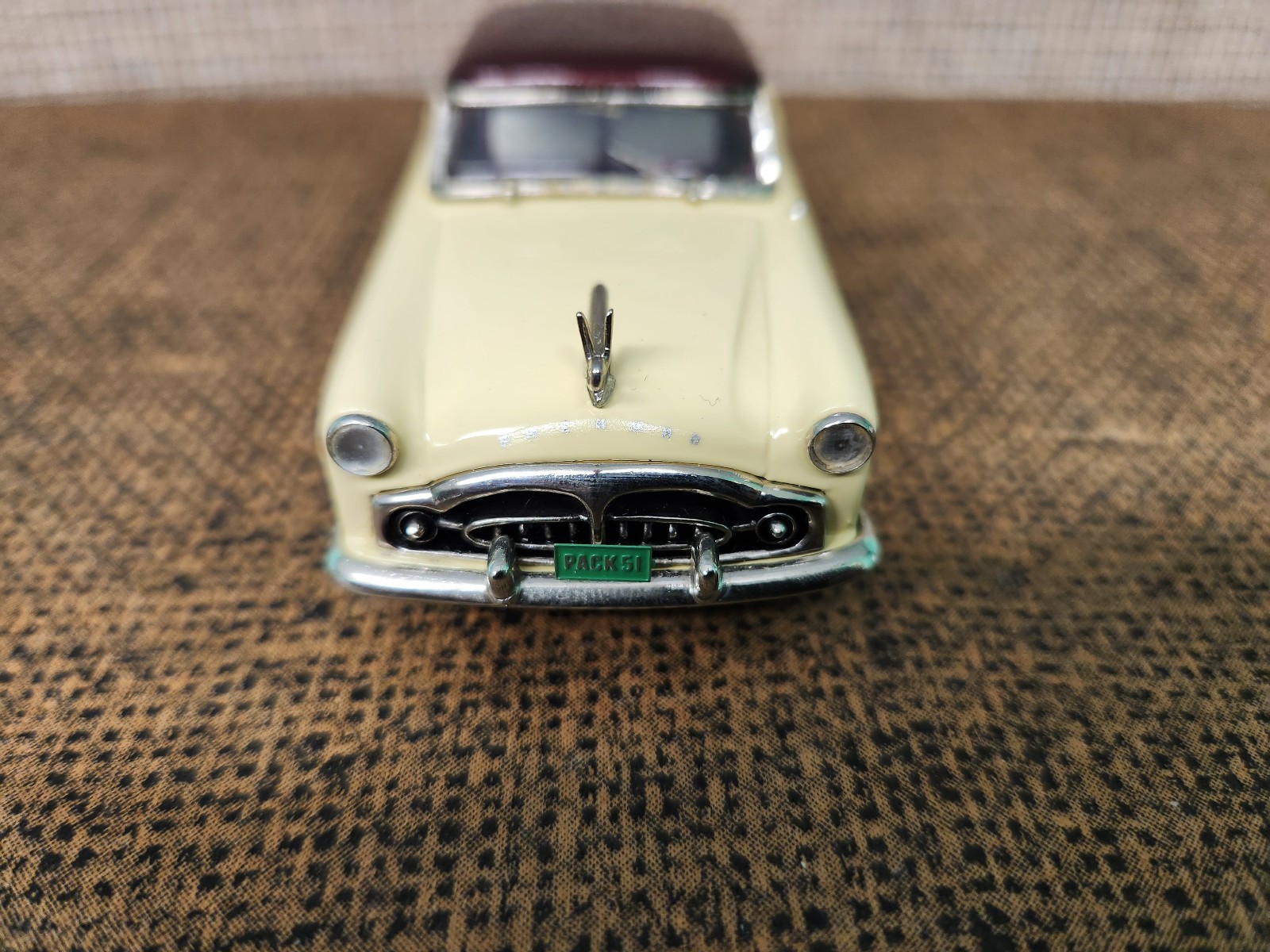 MADISON MODELS 1/43 DIECAST Nr 10 1951 PACKARD 250 MAYFAIR HARDTOP 2 TONE