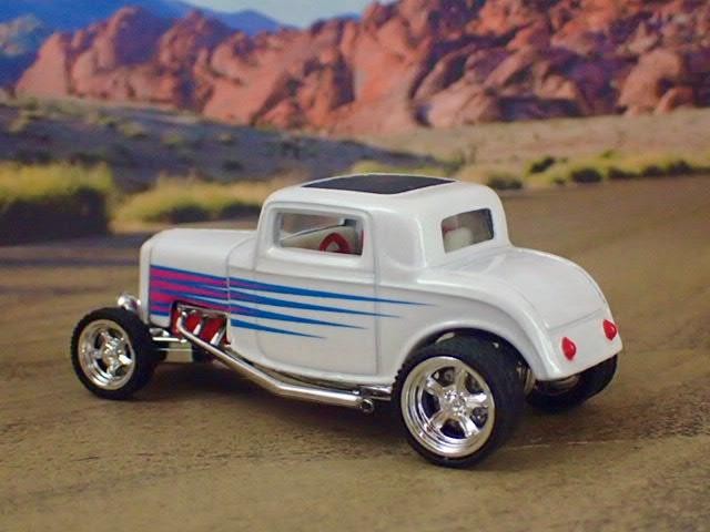 Hot Rod 1932–1934 Ford Deuce Tri-Carb Flathead V8 Coupe 1/64 Scale Ltd Edition H