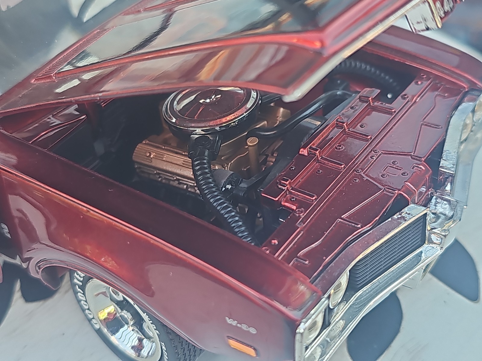 ERTL American Muscle 2 GRAND Series Diecast 1969 Olds 442 W-30 Red W/ Black 1/18