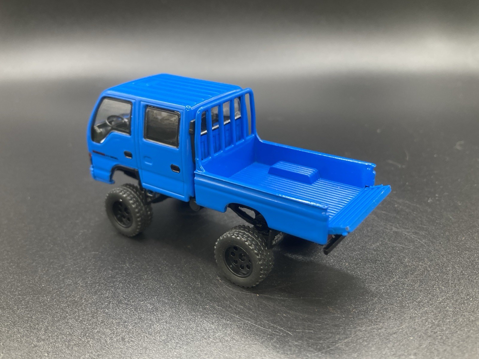 Isuzu NHR Lifted 4×4 Pickup Truck 1/64 Scale Massdi Diecast Custom Model1