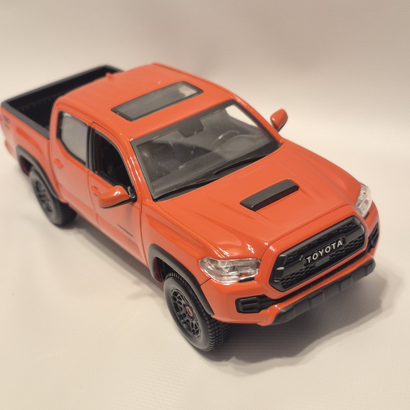Maisto Orange Die Cast Collectible Toy Vehicle True to Scale Special Edition