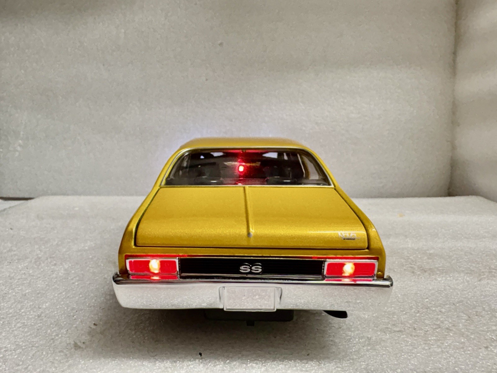 🔥1970 Chevy Nova SS PRO Super Street Car Custom BUILT WORKING LED LIGHTS 1/18