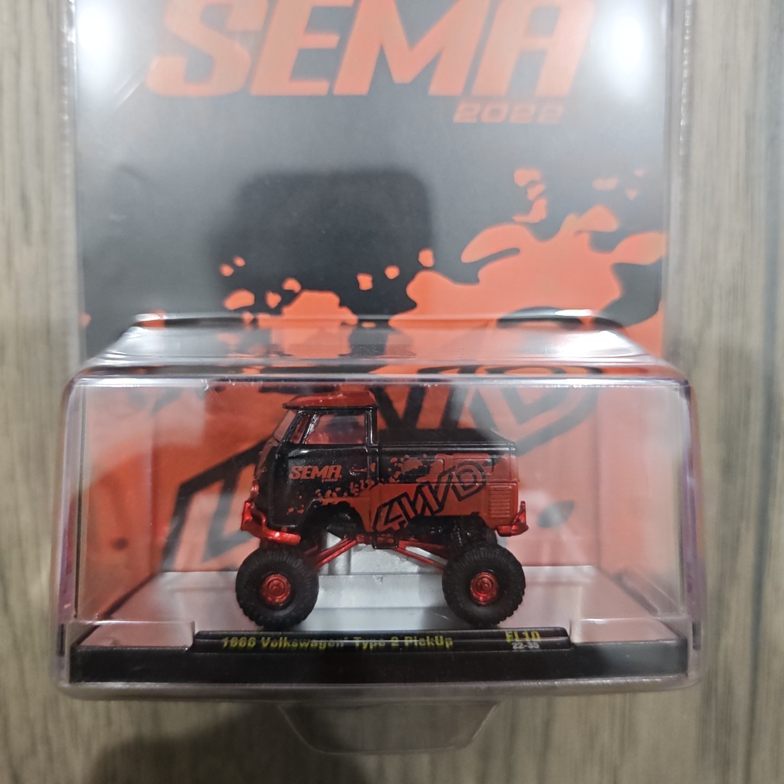 M2 Machines 2022 SEMA Exclusive 1960 Volkswagen Type 2 Pickup FL10 400 CHASE PCS