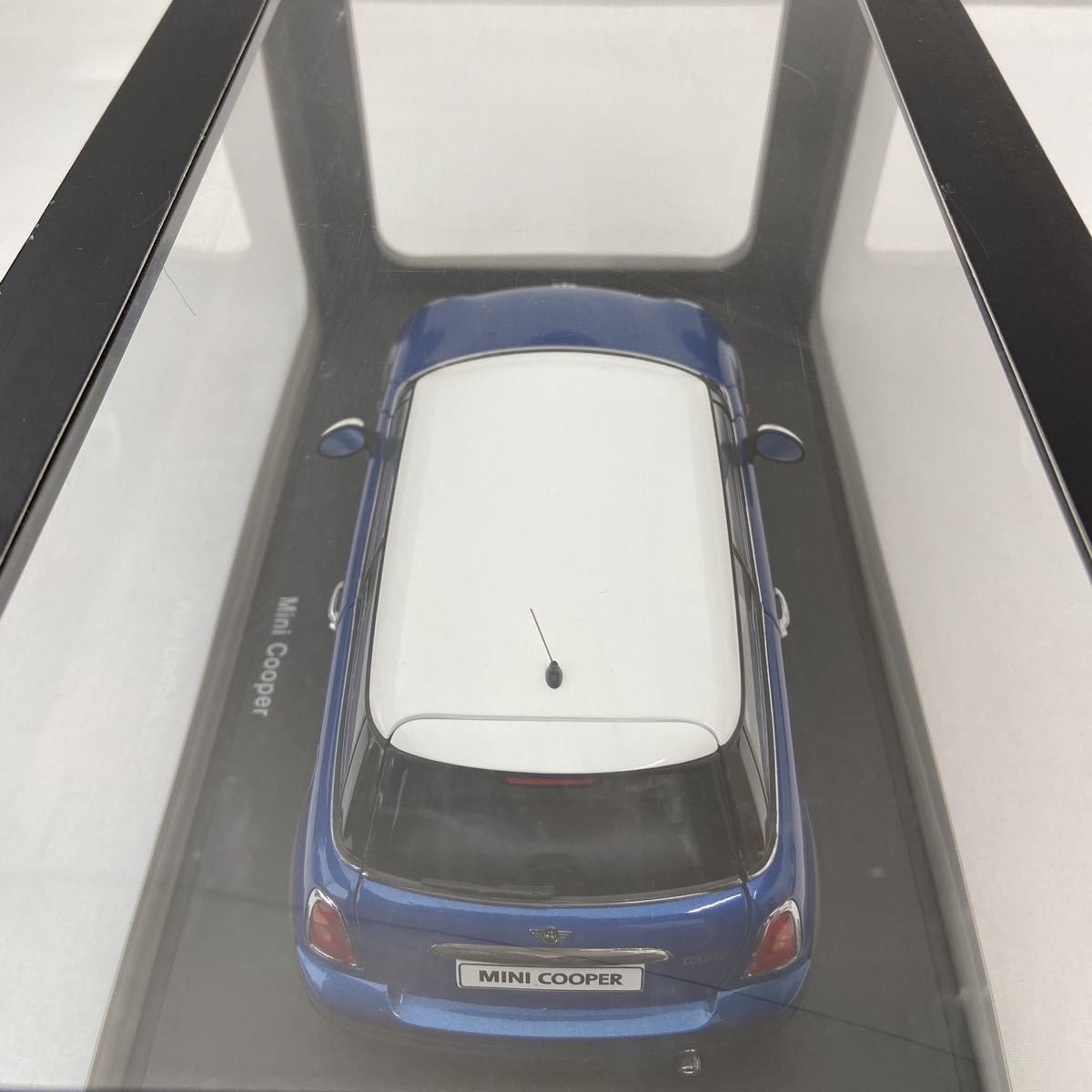AUTOart 1 18 MINI COOPER 2006