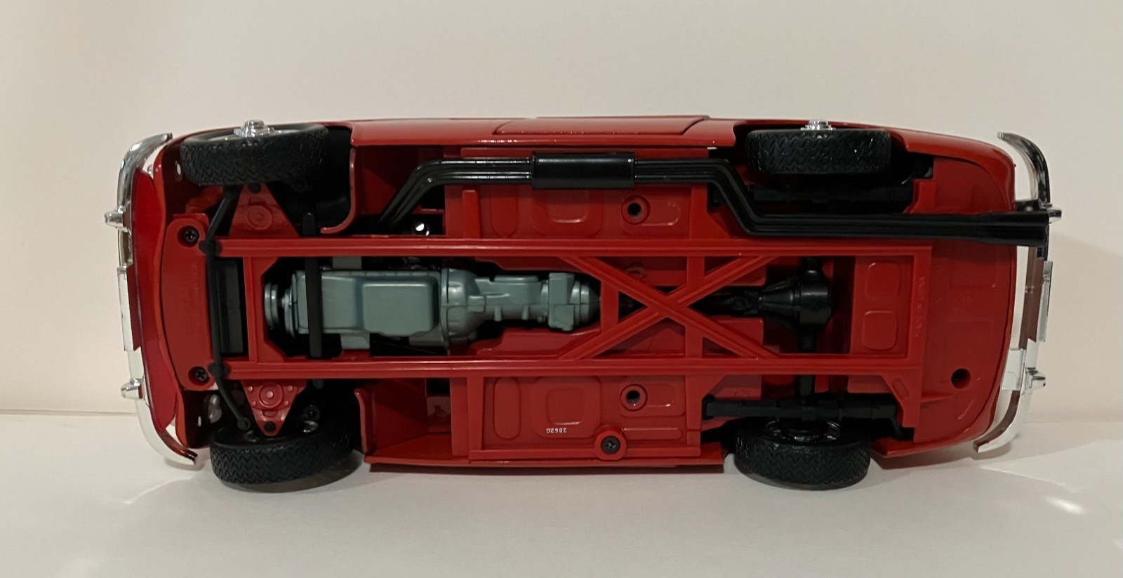 ERTL 1961 Austin Healey 3000 II Tri-Carb European Classics 1:18 Scale Diecast