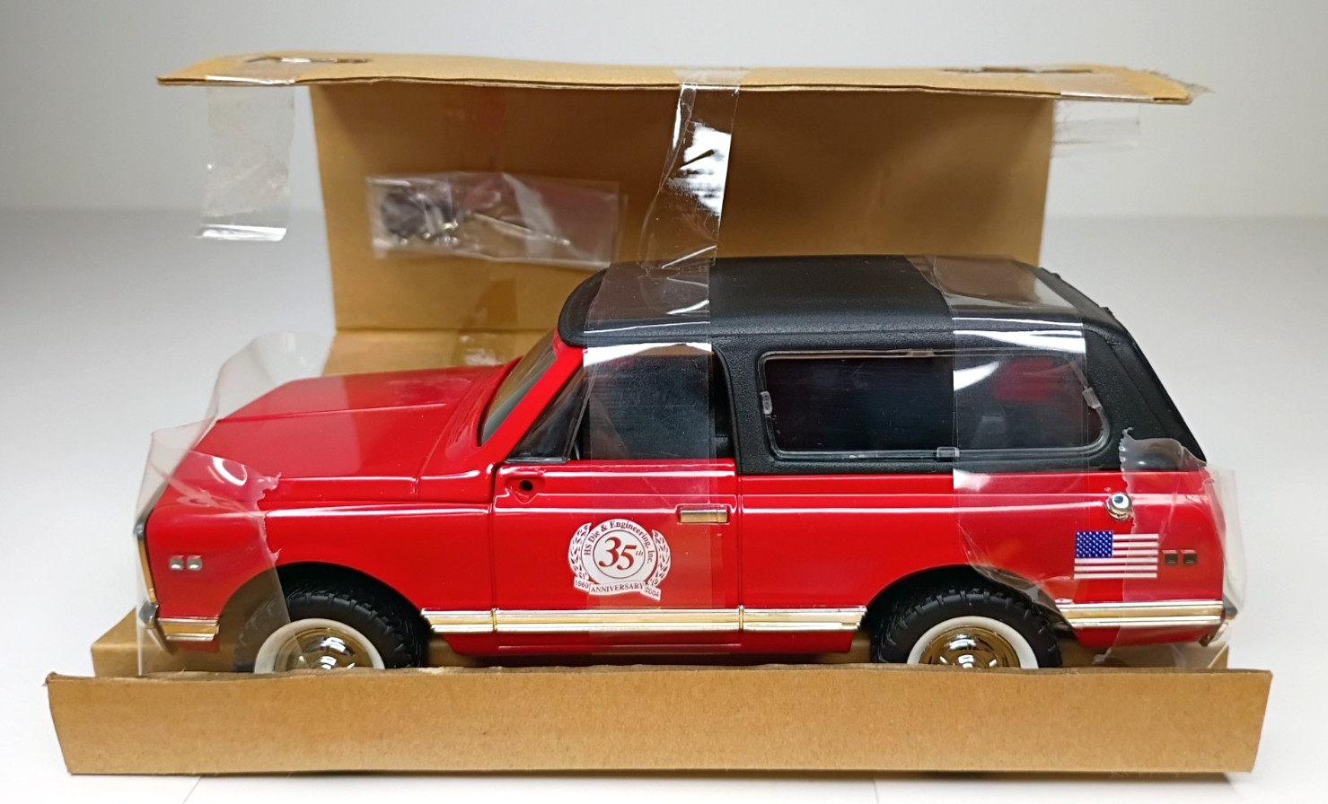 Ertl Collectibles – HS Die 35th Anniversary – 1969 Chevy Blazer Die-Cast Metal