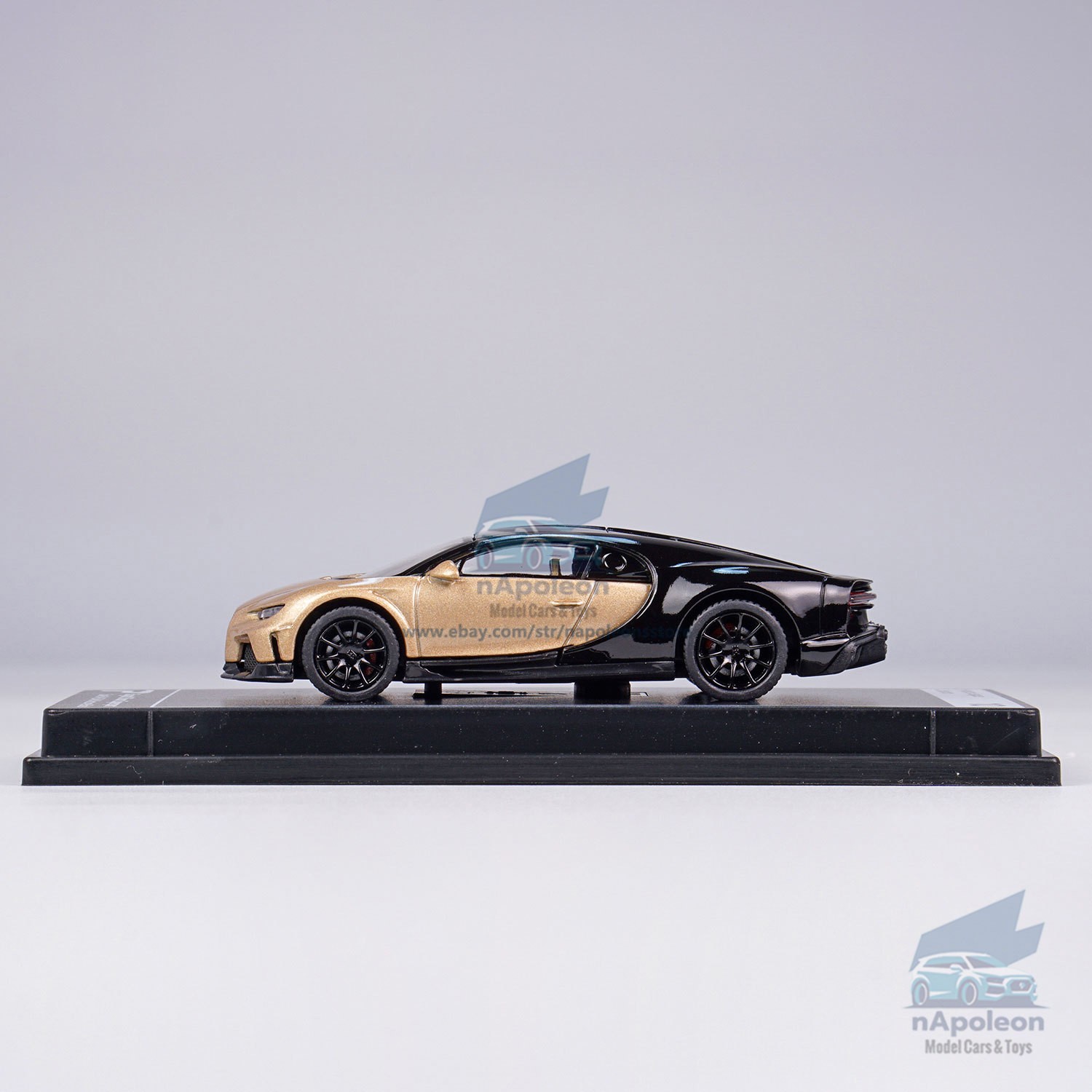 1:64 Bugatti Chiron Supersport Model Car Diecast Vehicle Collection Gift Gold