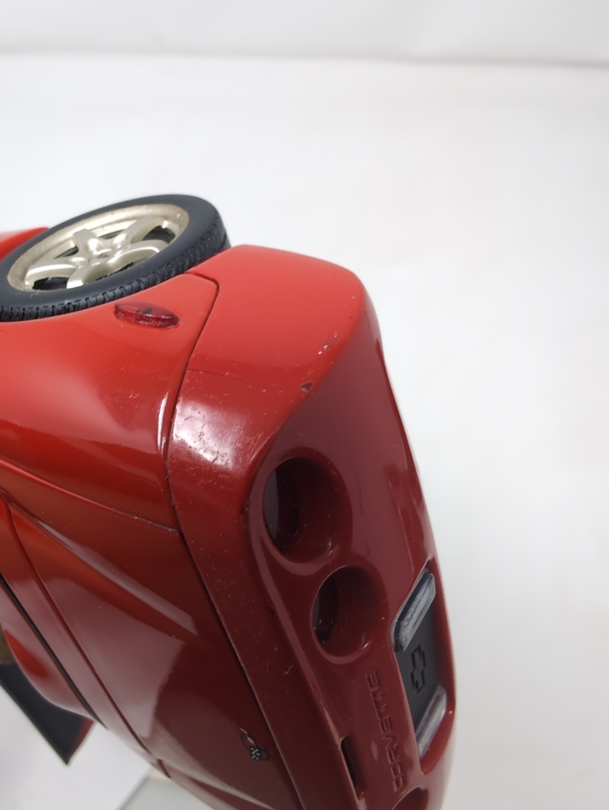 UT Models 1998 Chevrolet Corvette C5 Convertible Red 1:18 Diecast See Descrip.