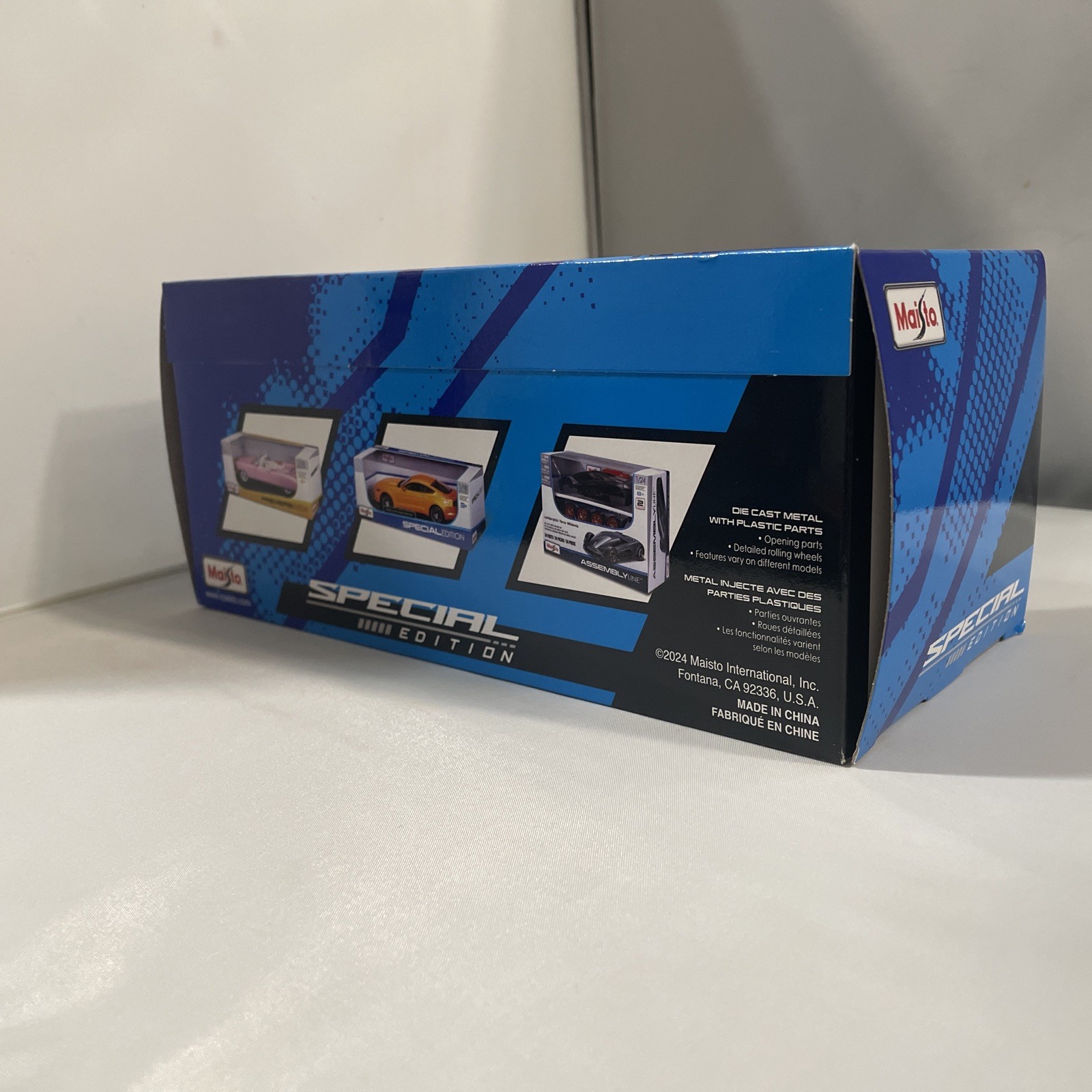 1970 CHEVROLET CORVETTE CONVERTIBLE BLUE 1/24 DIECAST MODEL CAR BY MAISTO 31202