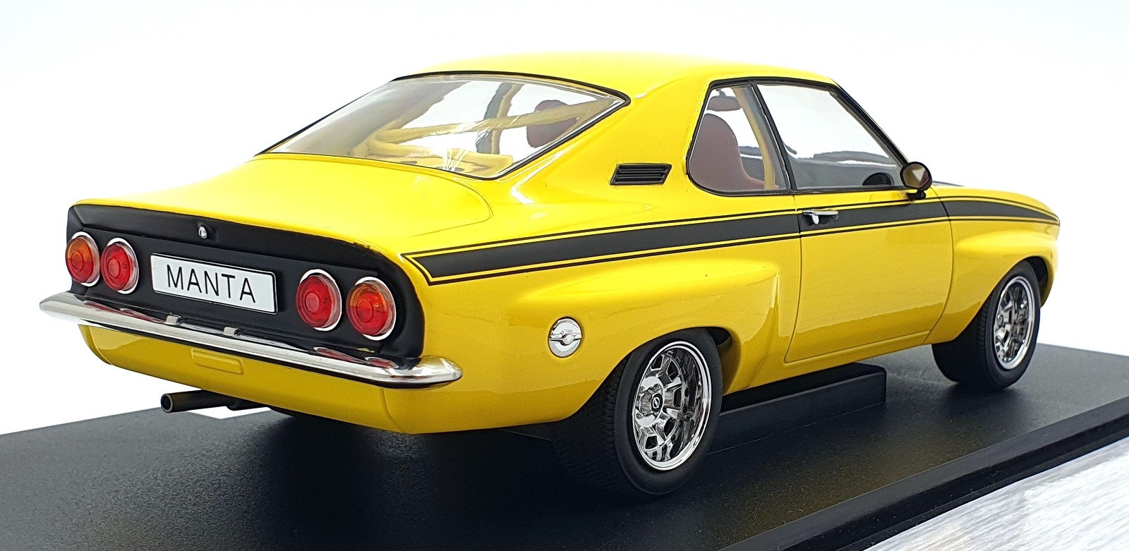 MCG 1/18 Scale Diecast MCG18426 – Opel Manta A – Yellow