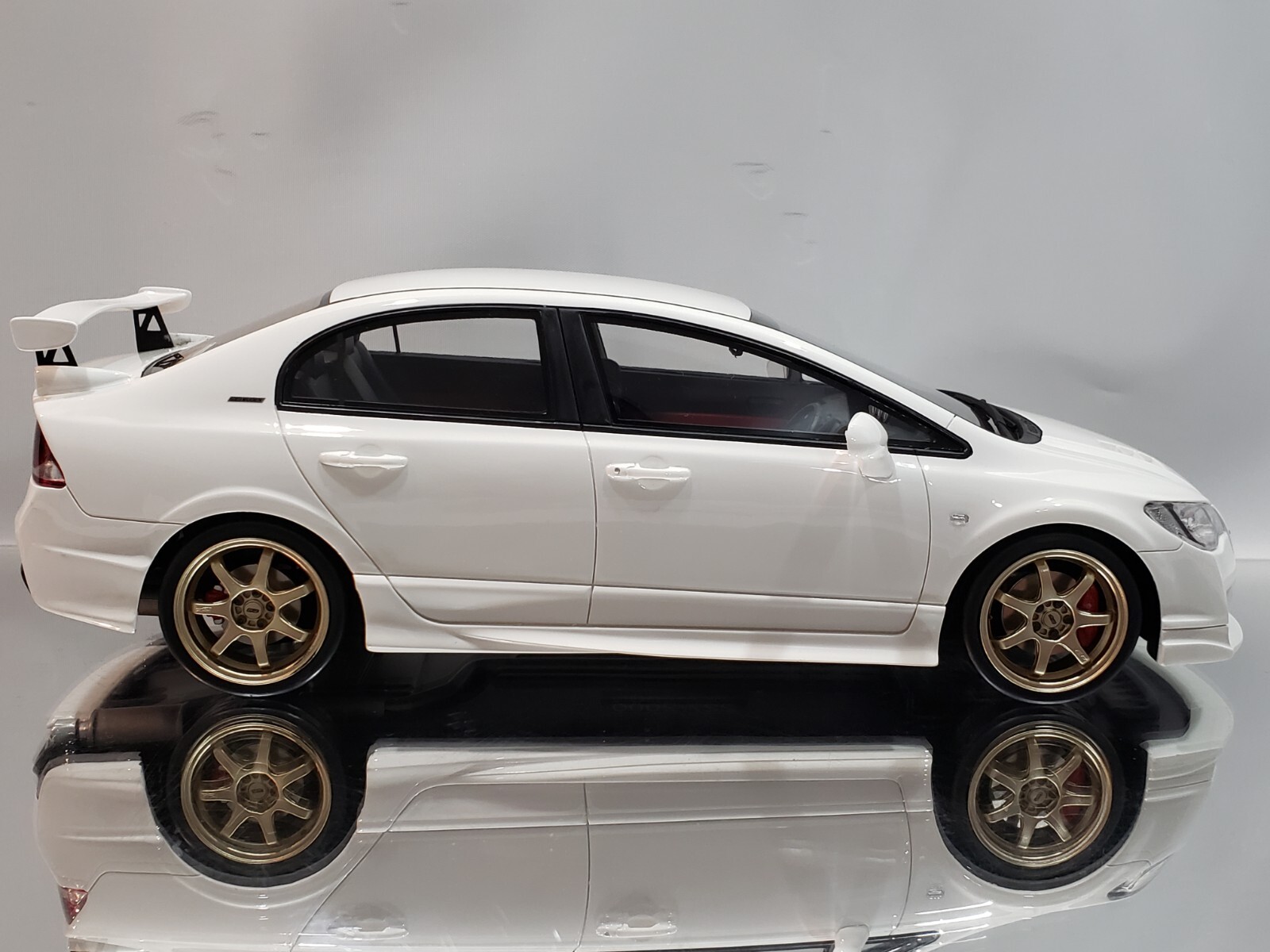 NEW 1:18 JDM Mugen Honda Civic Type R FD2 White Resin Model OTTOmobile Rare