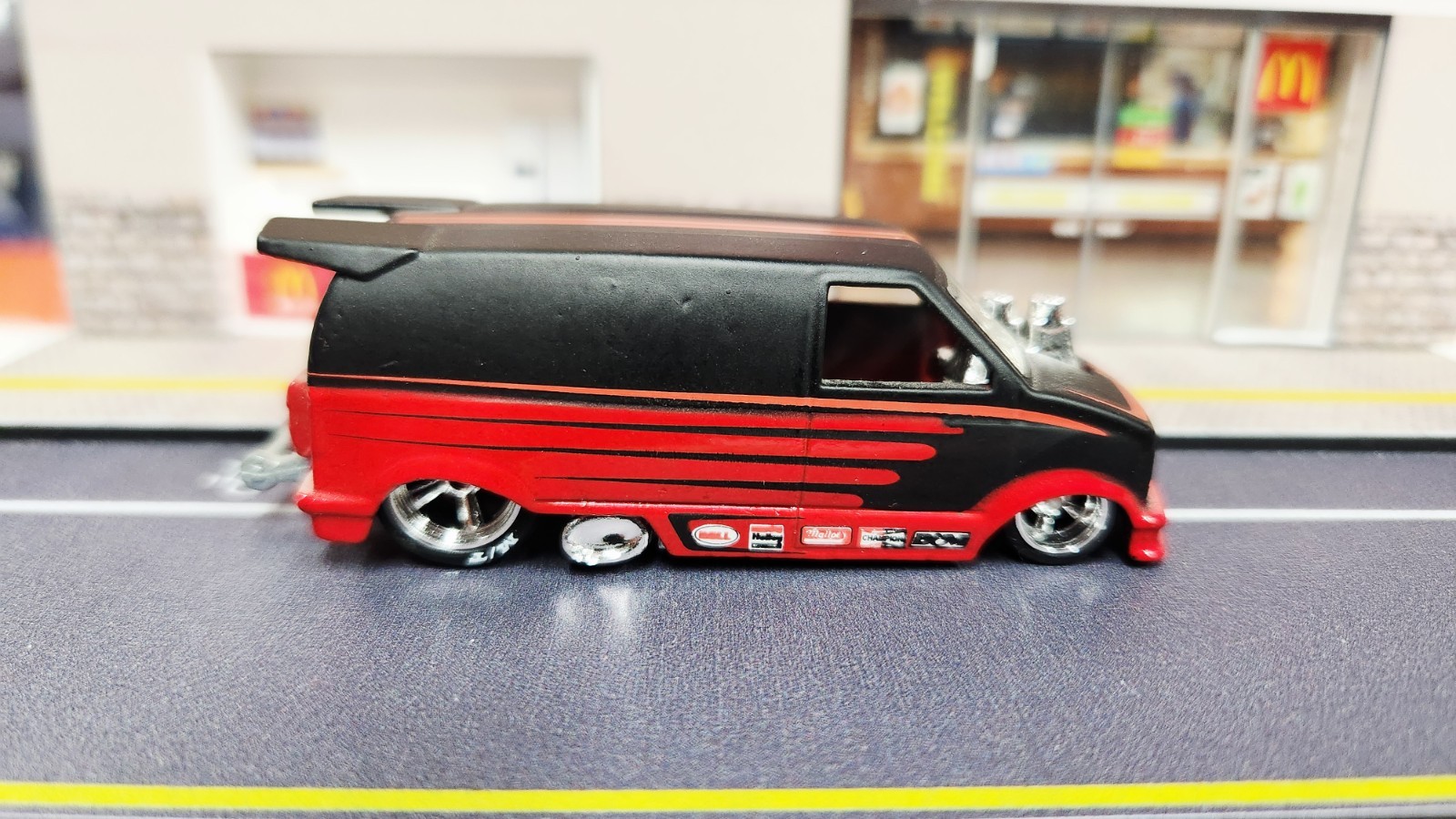 Diecast 1985 Chevy Astro Drag Van. 1:64. Loose. Boulevard. Hotwheels.