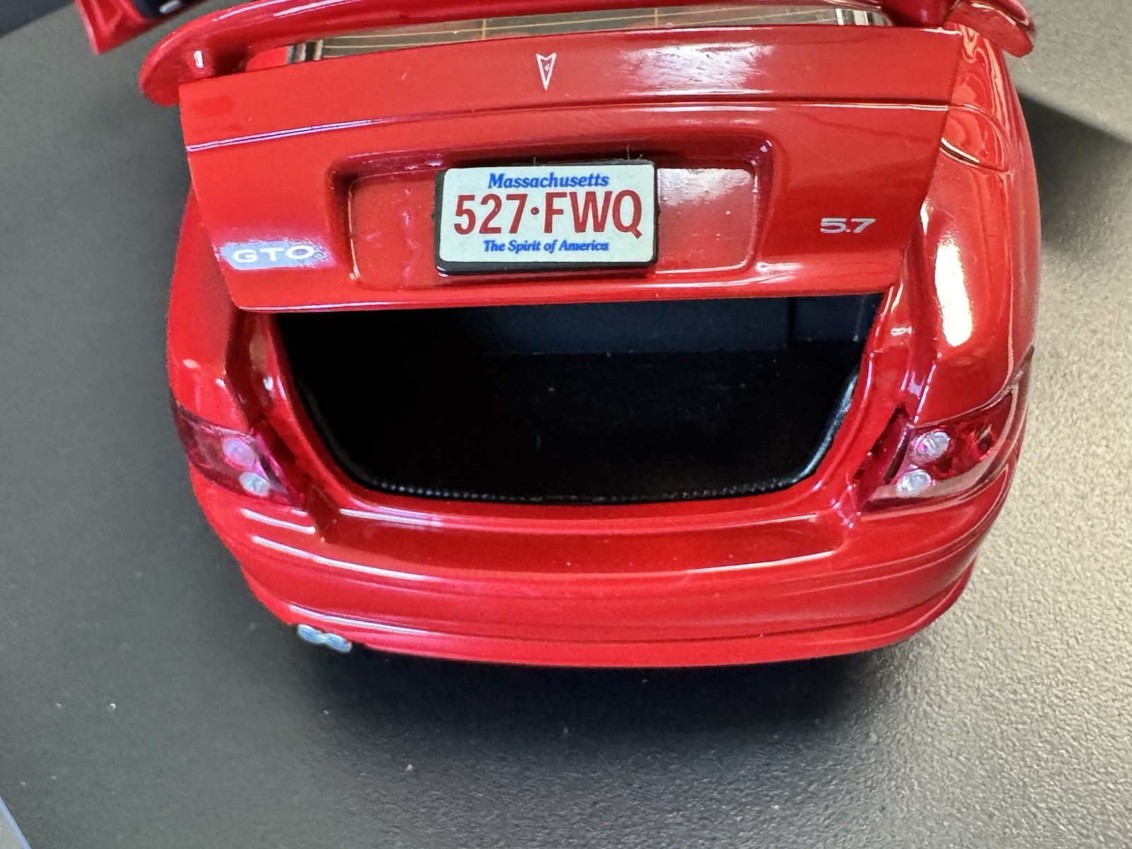 2004 Pontiac GTO Red 1:18 Ertl American Muscle Elite HTF !
