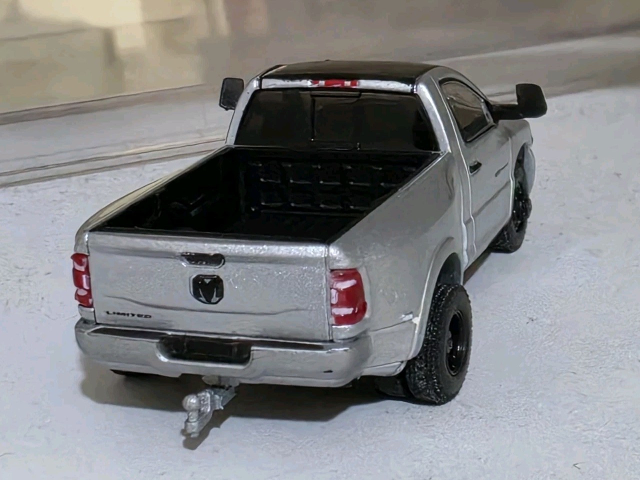 CUSTOM 2003 DODGE RAM DUALLY PICKUP SILVER 1/64 DIECAST