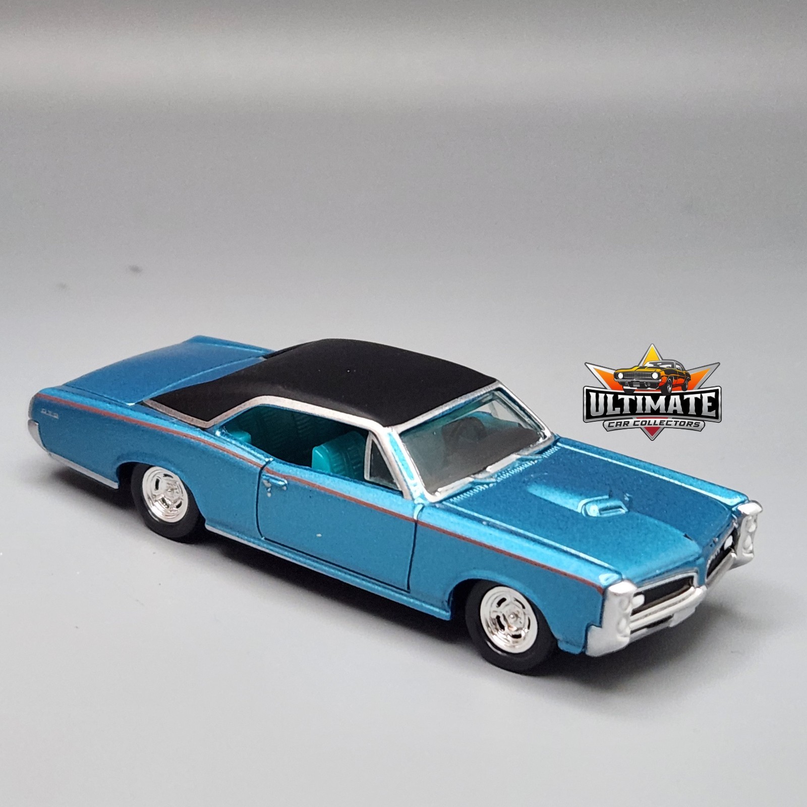 1966 66 Pontiac GTO Collectible 1/64 Scale Diecast Model Collector Car