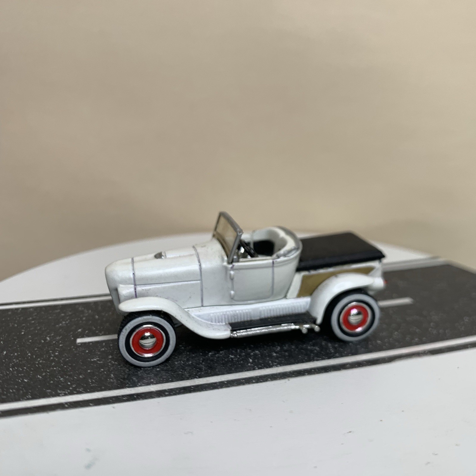 CUSTOM Hot Wheels 100% Ala Kart 1929 Ford Pickup Roadster White Chopped 1:64