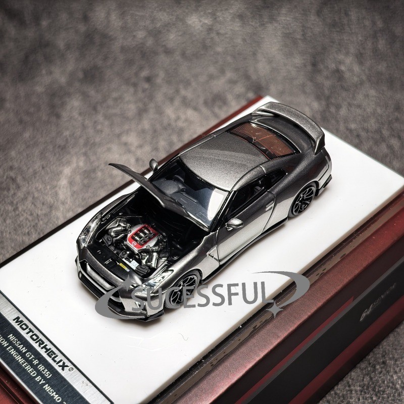 Motorhelix 1:64 R35 GT-R NISMO Track Edition Diecast Model