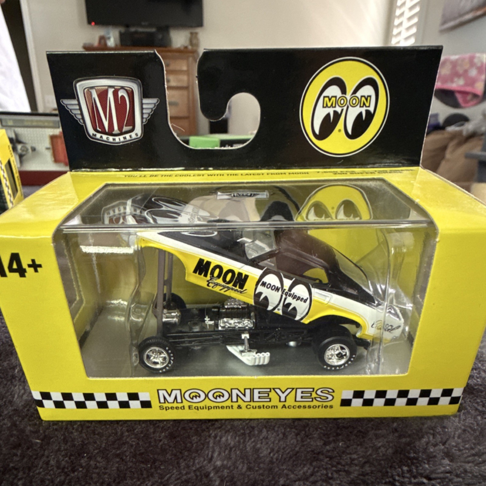 M2 Machines Mooneyes 1:64 Diecast Black Yellow White Car for Ages 14 Years & Up