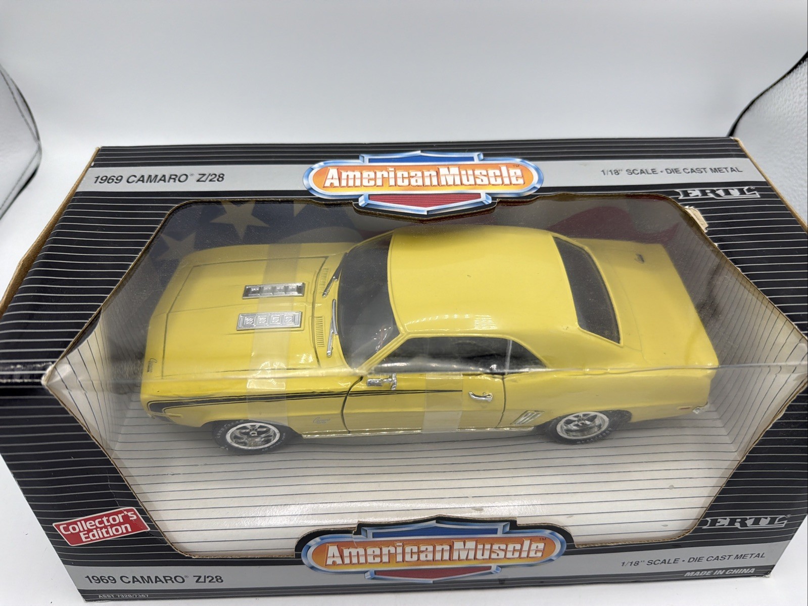 ERTL American Muscle 1969 Chevrolet Camaro Z/28 1:18 Die-Cast Collector’s Ed