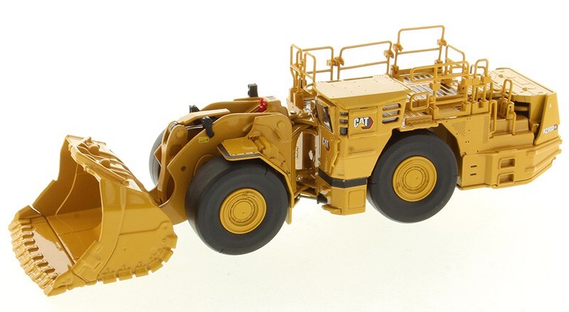 CAT Caterpillar R2900 XE Underground Mining Loader 1/50 BY DIECAST MASTERS 85719