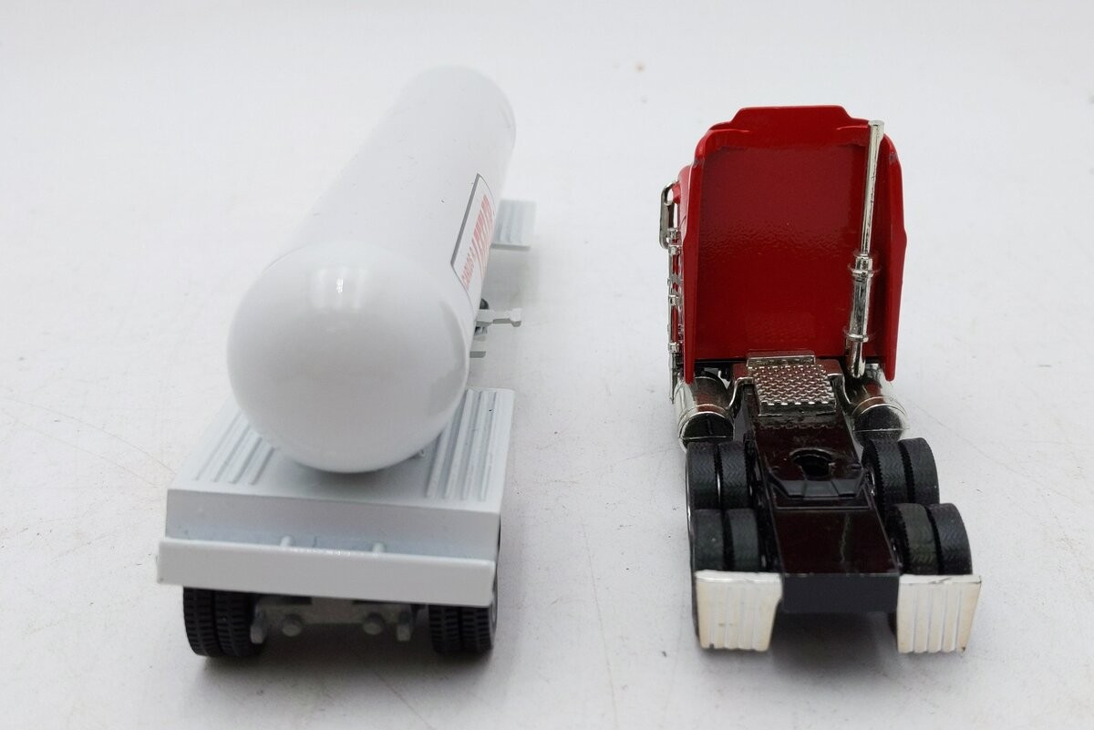 Winross & Other Assorted 1:64 Tractor-Trailer Semi Diecast LN